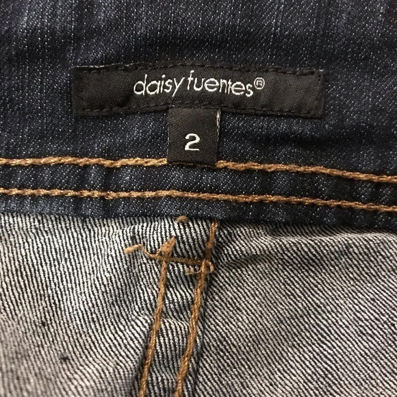 Daisy Fuentes Cuffed Dark Wash Denim Shorts 2 - Picture 5 of 9